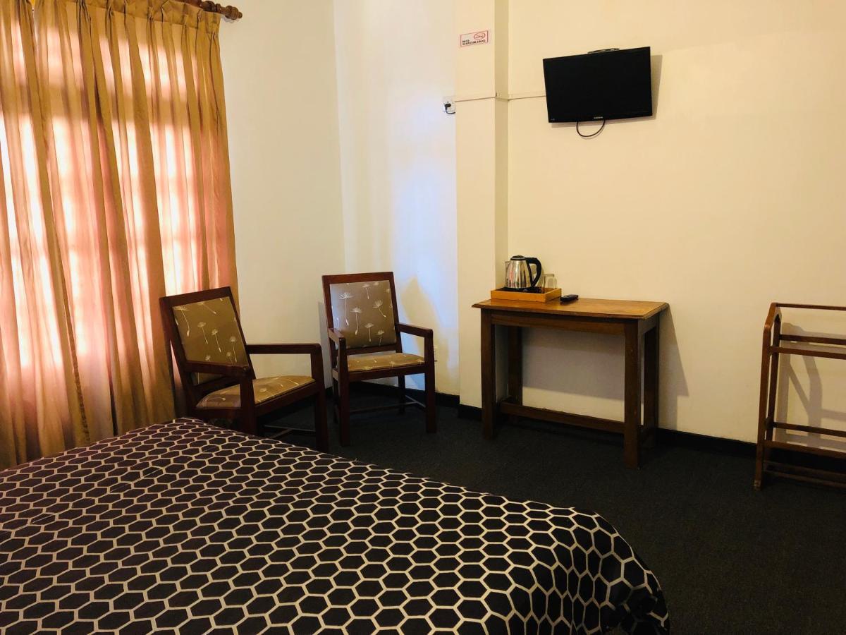 New Royal Mount Hotel Nuwara Eliya Ngoại thất bức ảnh